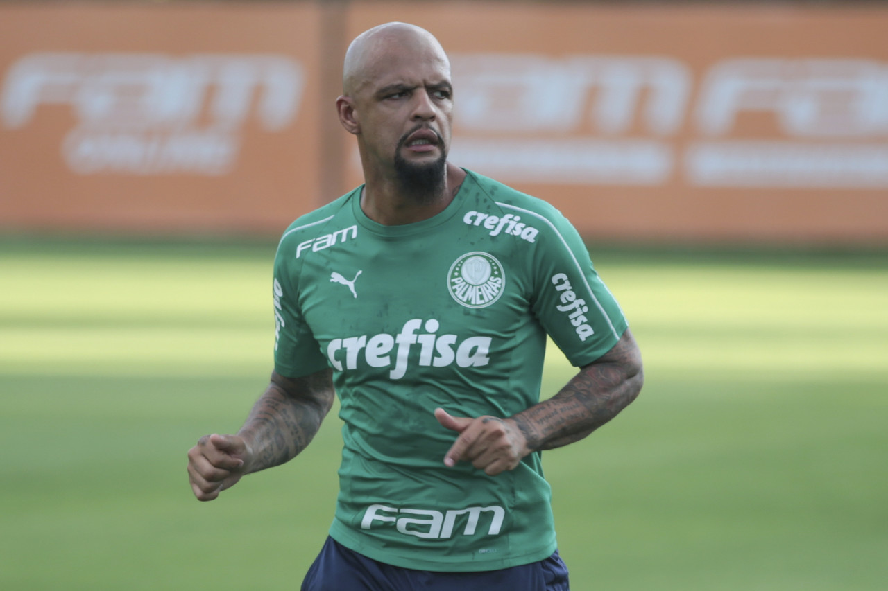 梅洛：15岁时被毒枭威胁，‘你踢球很有前途，再闲逛就击毙你’