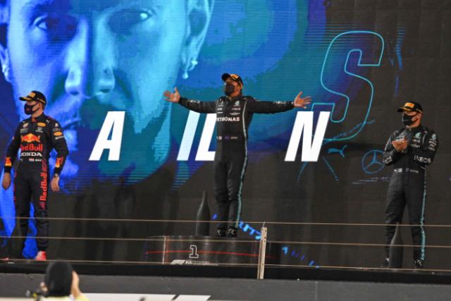 狗子28-汉密尔顿再现强大实力 但梅奔的好日子快到头了